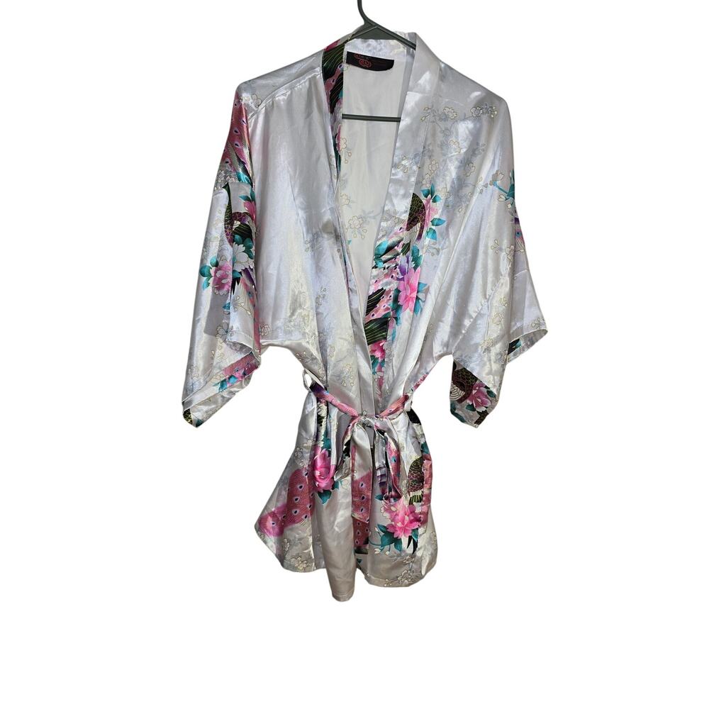 Sheng Tangkuyi Peacock Satin Womens White Robe